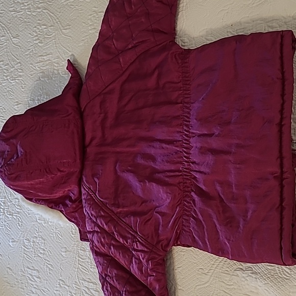 Vintage girls Osh-Kosh B'gosh winter jacket with detachable hood. - Picture 9 of 9